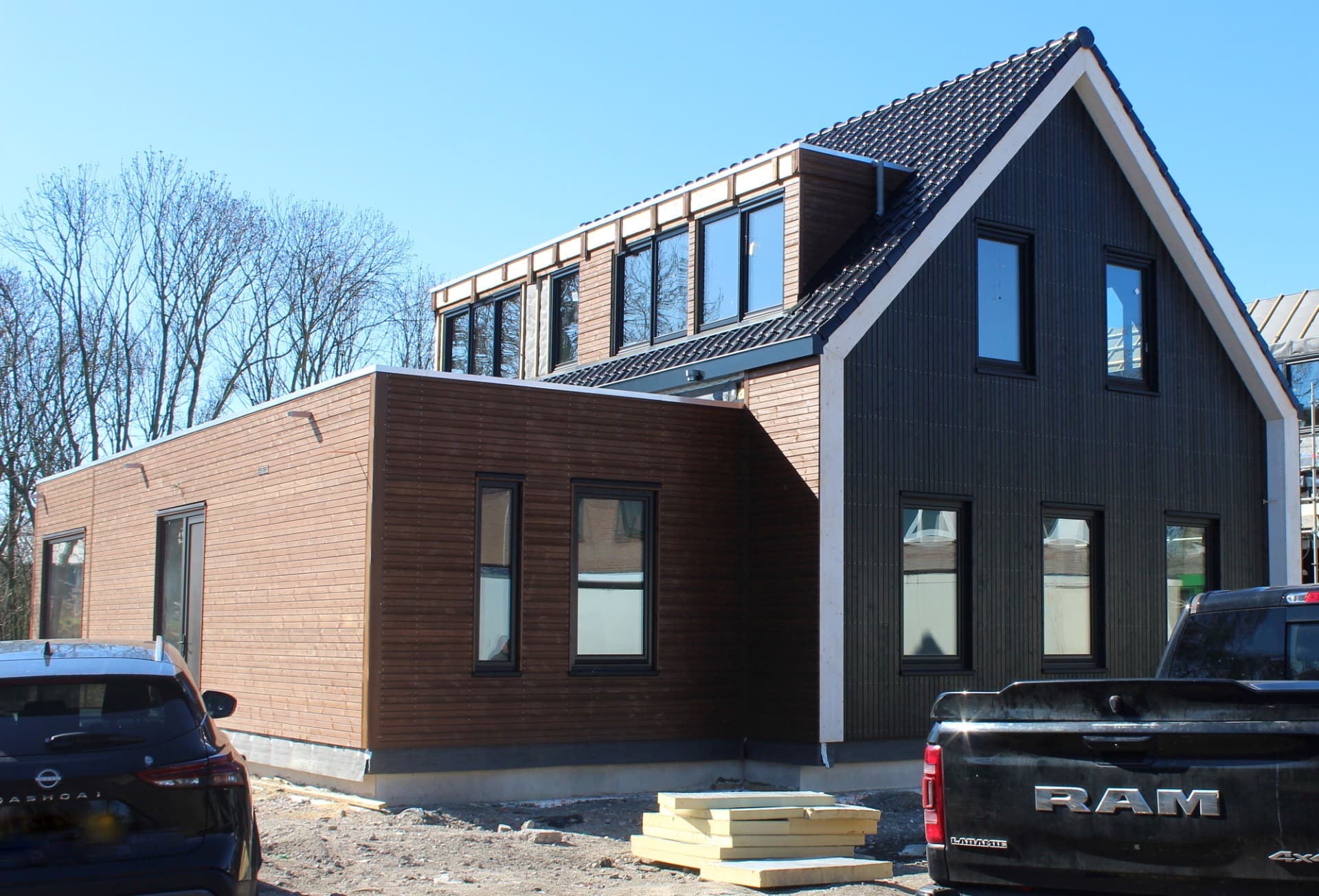 Authentic-Style Two-Storey House image 1